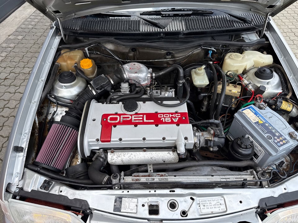 Opel Kadett 2,0 GSi 16V 5d