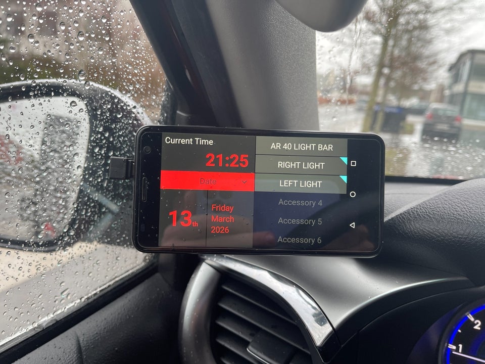 Toyota HiLux 2,4 D-4D 150 T3 Db.Kab 4x4 4d