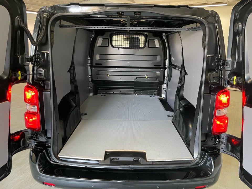 Peugeot Expert 2,0 BlueHDi 120 L2 Premium Van