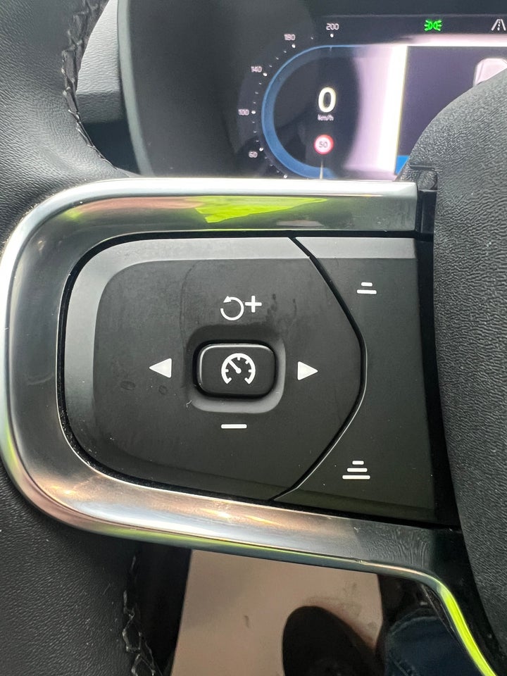 Volvo XC40 ReCharge Extended Range Plus 5d