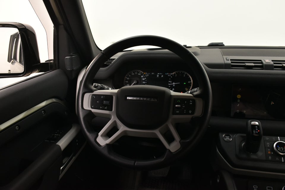 Land Rover Defender 110 3,0 D250 Hard Top SE aut. Van 5d