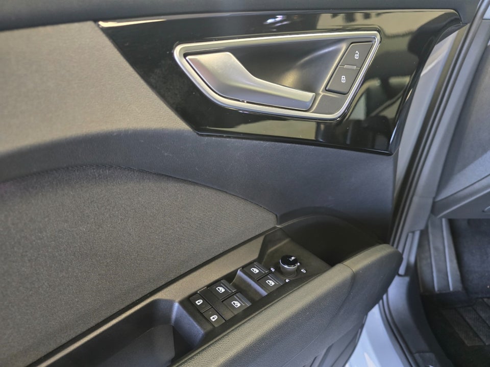 Audi Q4 e-tron 40 Attitude 5d