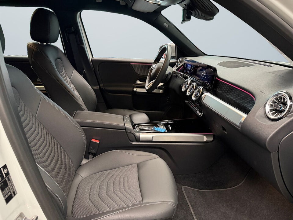 Mercedes EQB300 Progressive 4Matic 5d