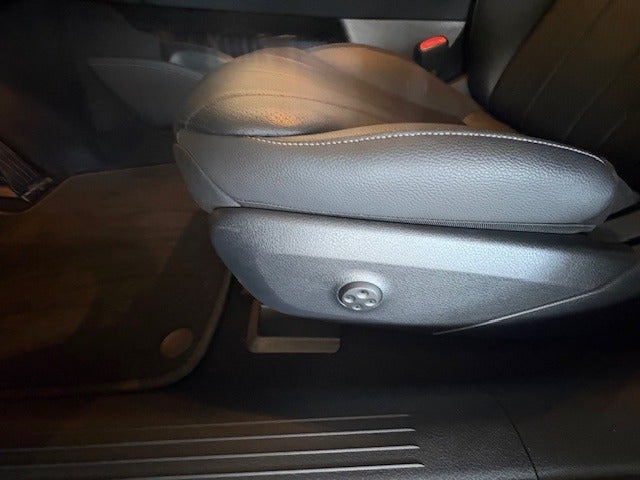 Mercedes EQE300 Electric Art 4d