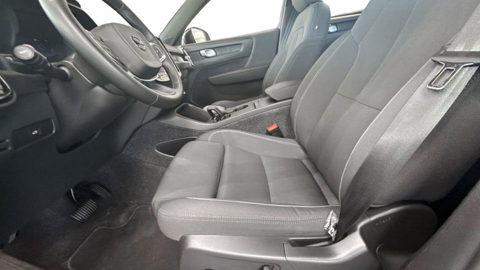 Volvo EX40 Extended Range Plus 5d