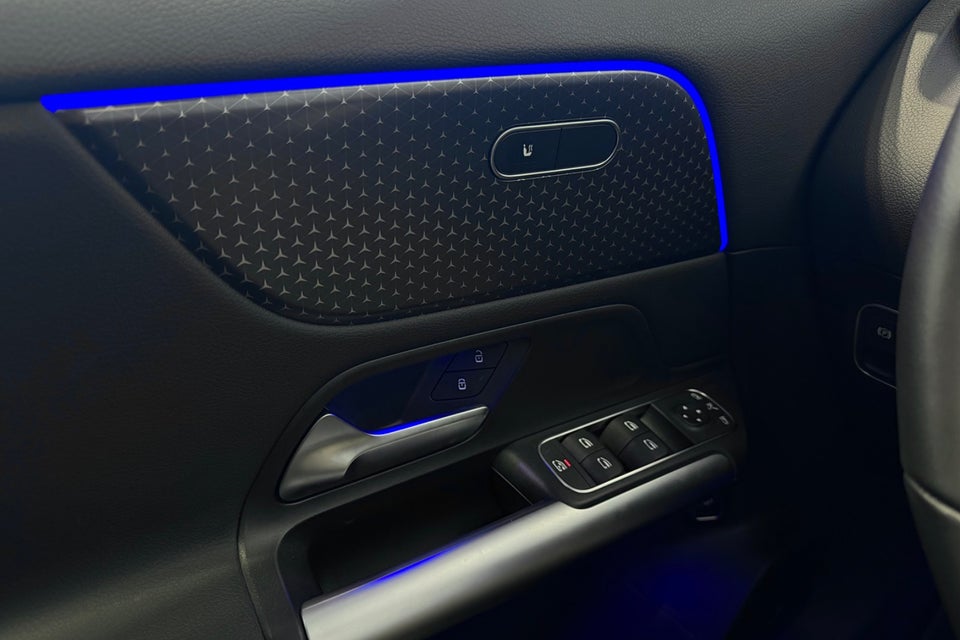 Mercedes EQA300 Progressive 4Matic 5d