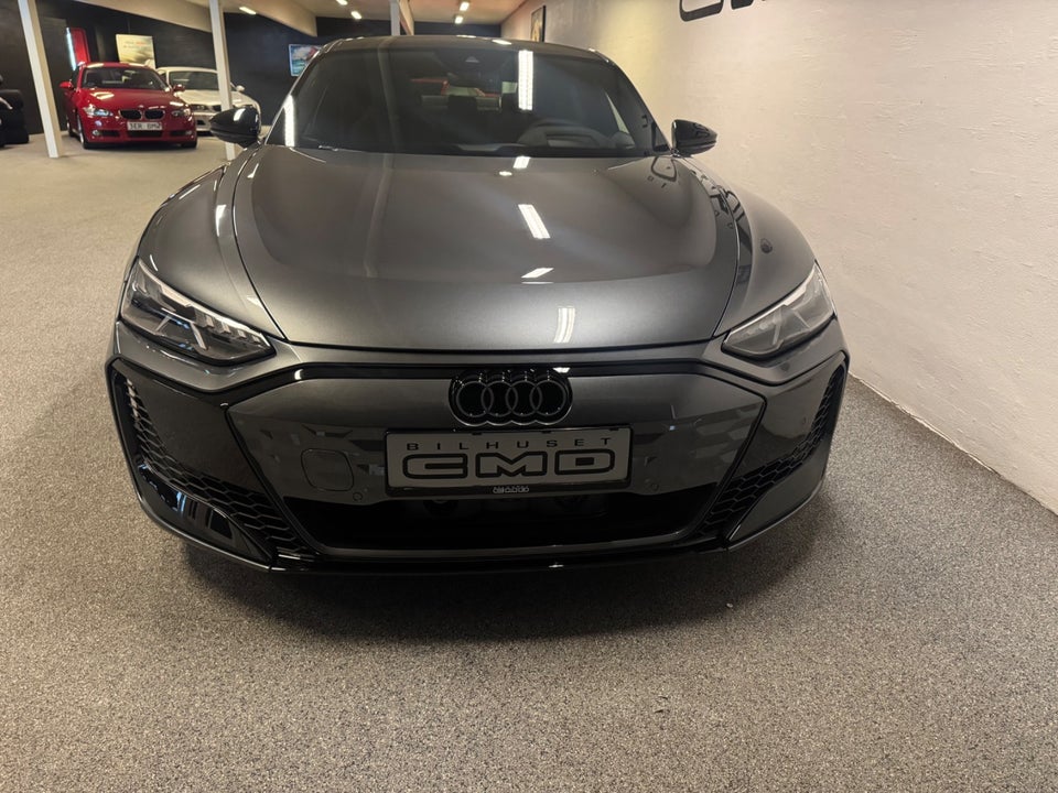 Audi RS e-tron GT quattro 4d