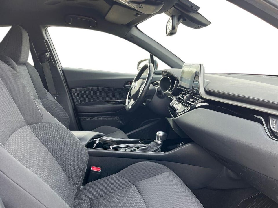 Toyota C-HR 1,8 Hybrid C-LUB Premium CVT 5d
