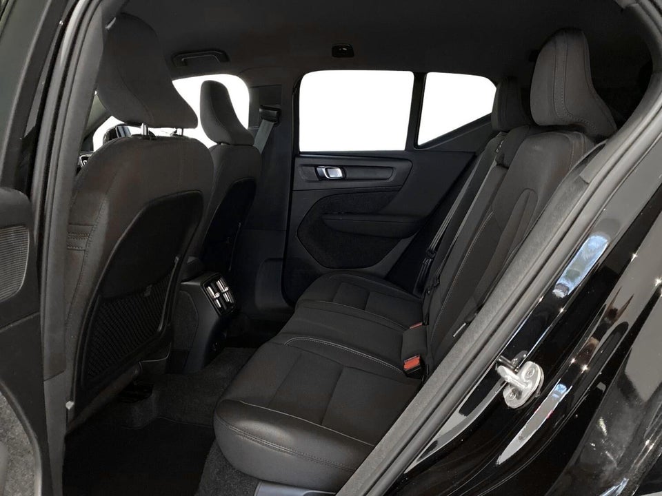 Volvo XC40 ReCharge Twin Plus 5d
