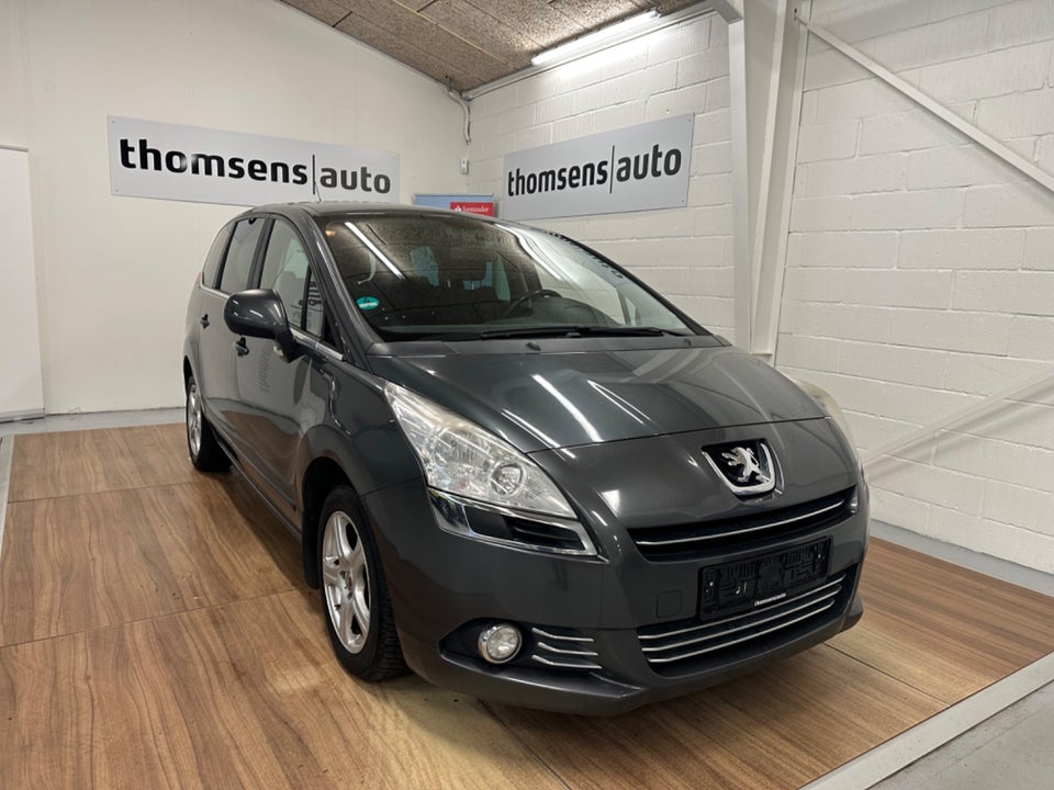 Peugeot 5008 1,6 HDi 110 Premium 7prs 5d