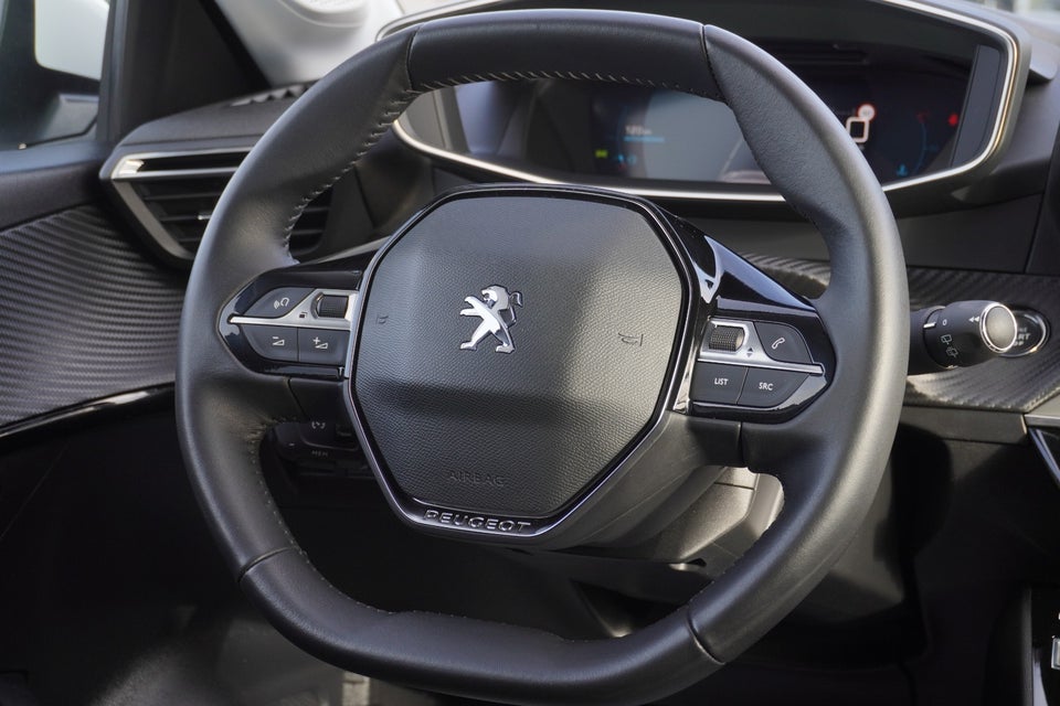 Peugeot 208 1,2 PureTech 100 Allure 5d