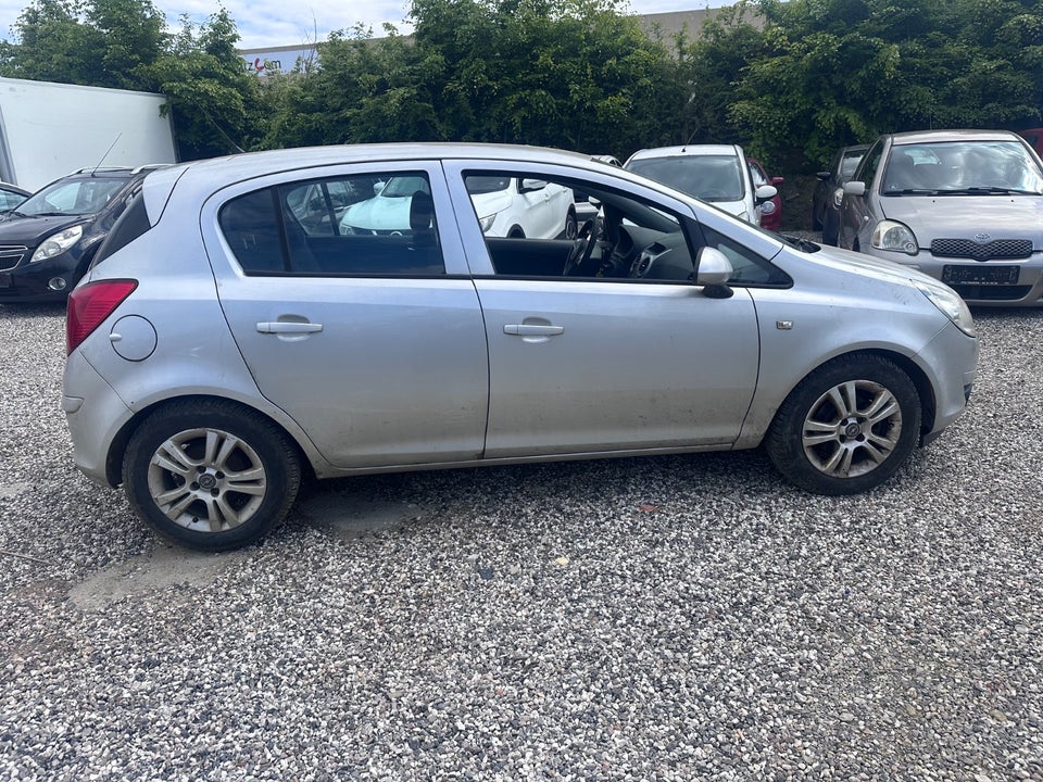Opel Corsa 1,3 CDTi 95 Cosmo eco 5d