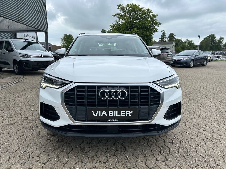 Audi Q3 45 TFSi e Attitude plus S-tr. 5d