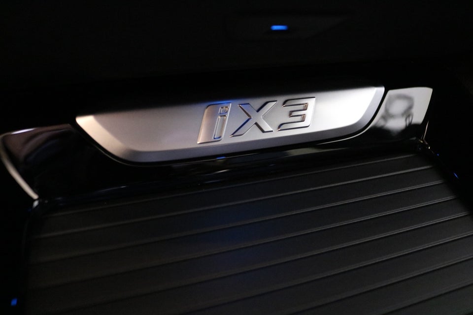 BMW iX3 Charged 5d