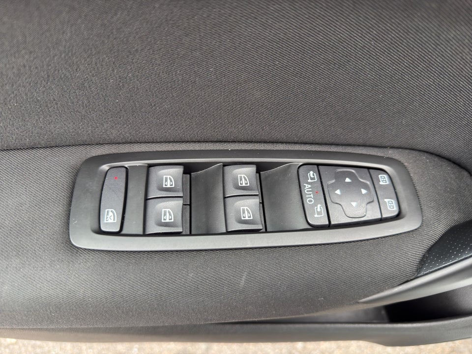 Renault Megane IV 1,3 TCe 140 Zen Sport Tourer 5d