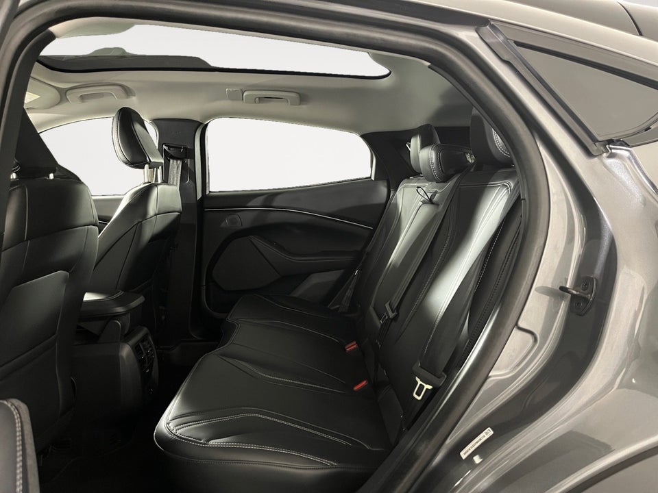 Ford Mustang Mach-E 75 Premium Standard Range AWD 5d