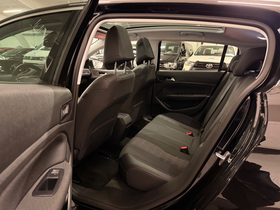 Peugeot 308 1,6 BlueHDi 120 Edition+ 5d