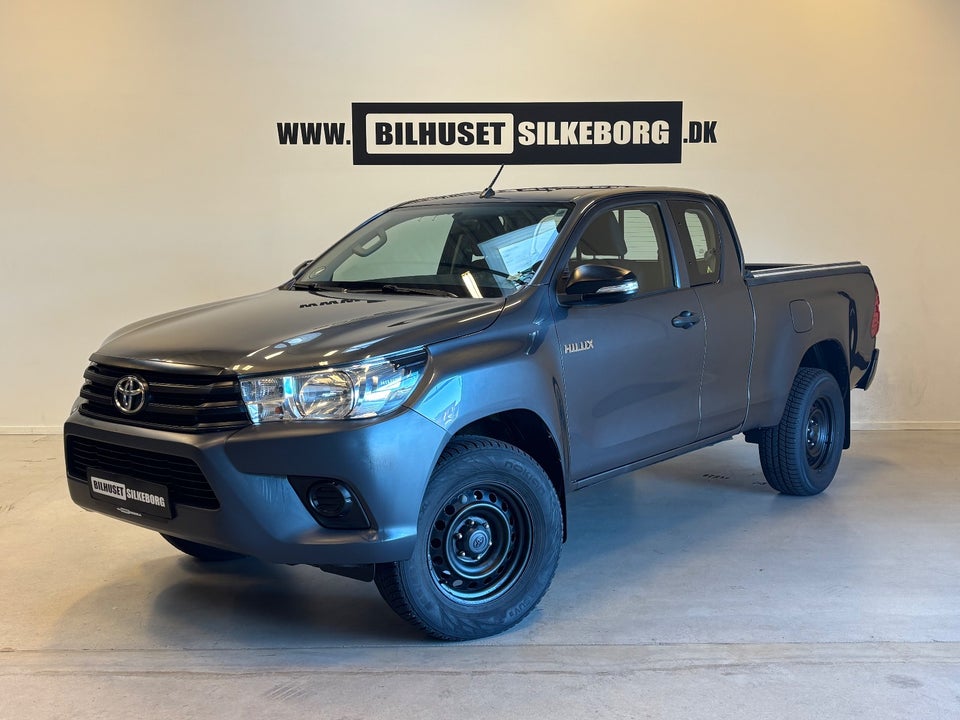 Toyota HiLux 2,4 D-4D 150 T1 Ex.Kab 4d