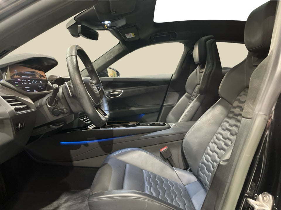 Audi e-tron GT quattro 4d