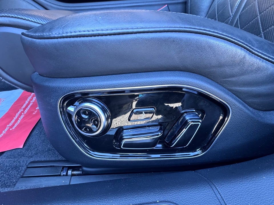 Audi A8 3,0 TDi 250 quattro Tiptr. 4d