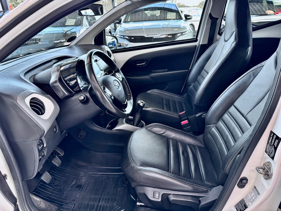 Toyota Aygo 1,0 VVT-i x-cellence 5d