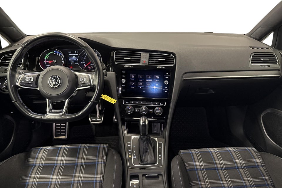 VW Golf VII 1,4 GTE DSG 5d