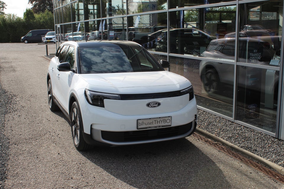 Ford Explorer 77 Premium Extended Range 5d