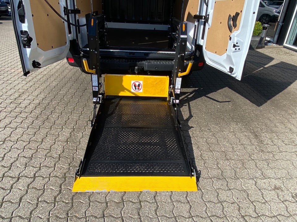 Nissan Interstar 2,3 dCi 150 L2H2 Acenta Van