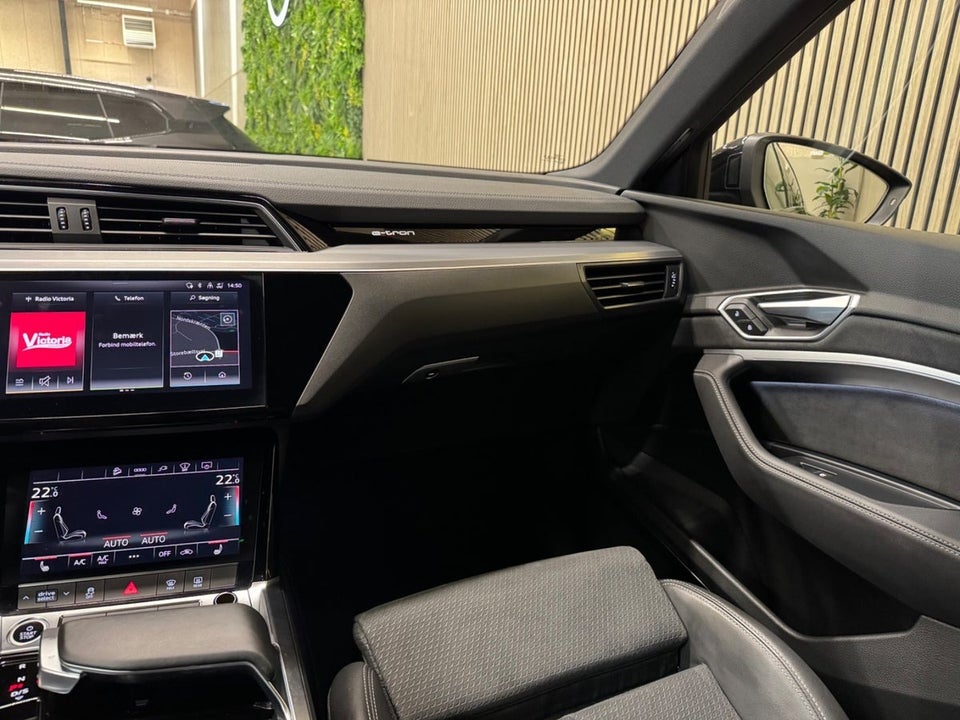Audi e-tron 55 S-line Sportback quattro 5d