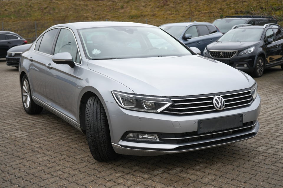 VW Passat 1,8 TSi 180 High+ DSG 4d