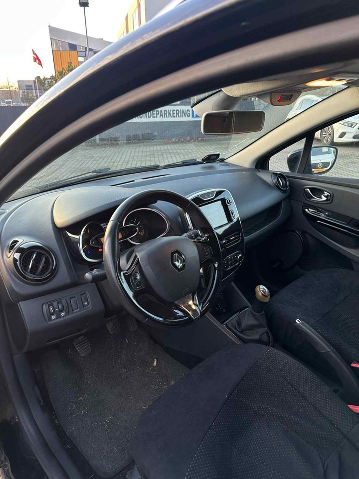 Renault Clio IV 0,9 TCe 90 Expression Sport Tourer 5d