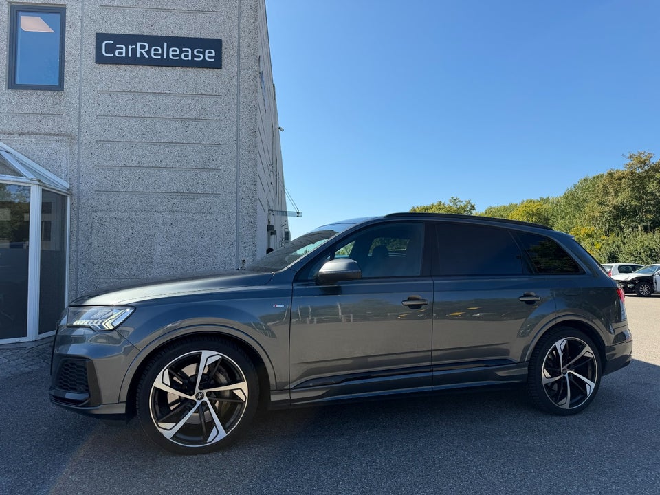 Audi Q7 55 TFSi e S-line quattro Tiptr. 5d