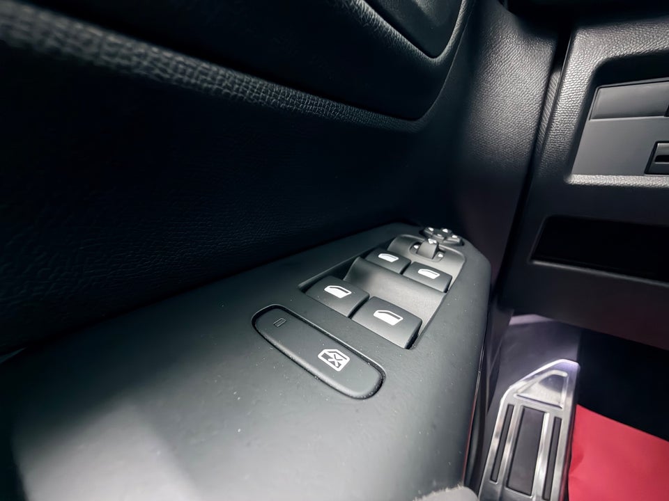 Citroën C5 Aircross 1,6 Hybrid Shine Sport EAT8 5d