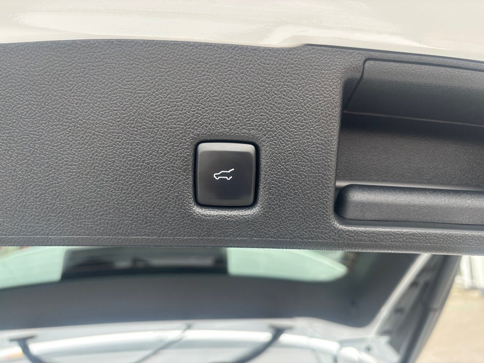 Ford Kuga 2,5 PHEV ST-Line X CVT 5d