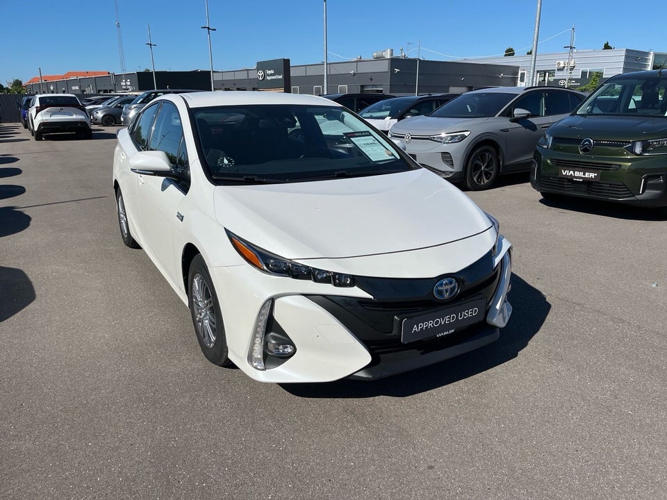 Toyota Prius 1,8 Hybrid H3 CVT 5d