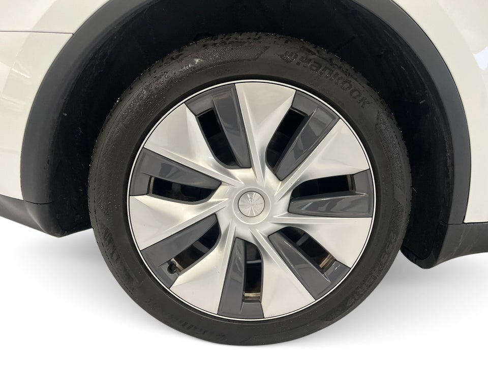 Tesla Model Y Long Range AWD 5d