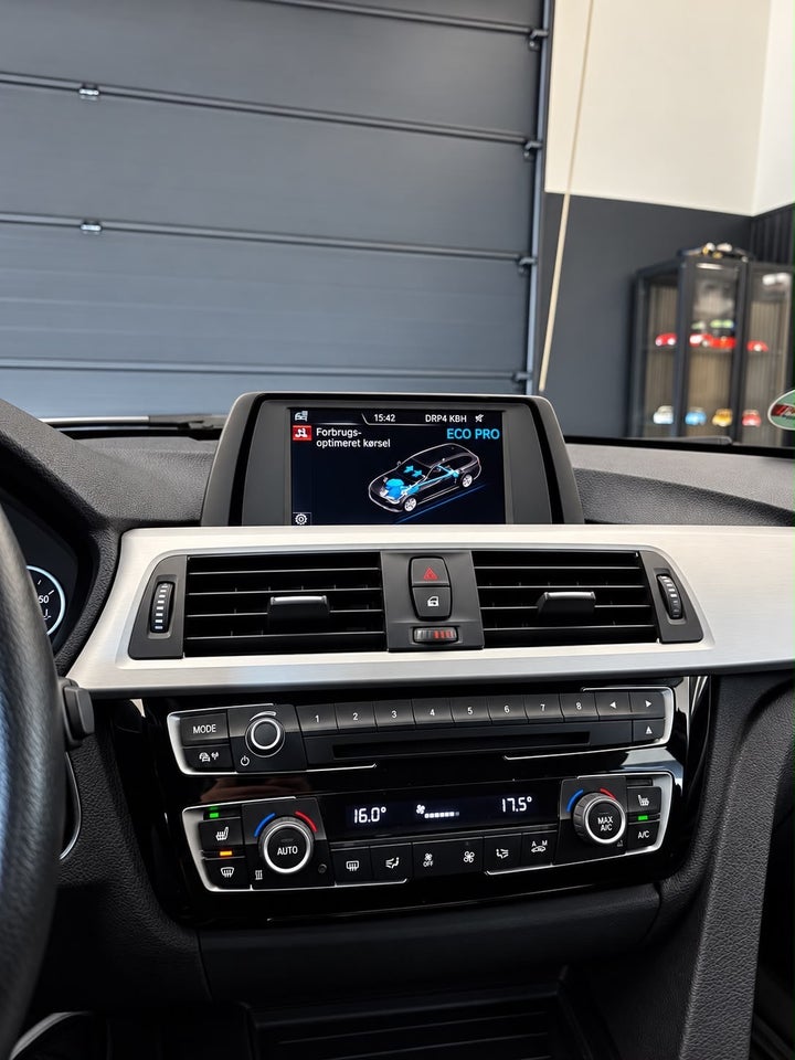 BMW 320d 2,0 Touring aut. 5d