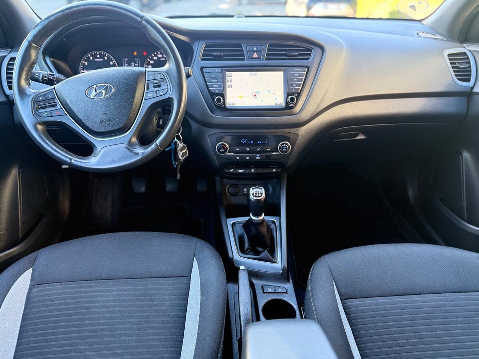 Hyundai i20 1,25 Vision+ 5d