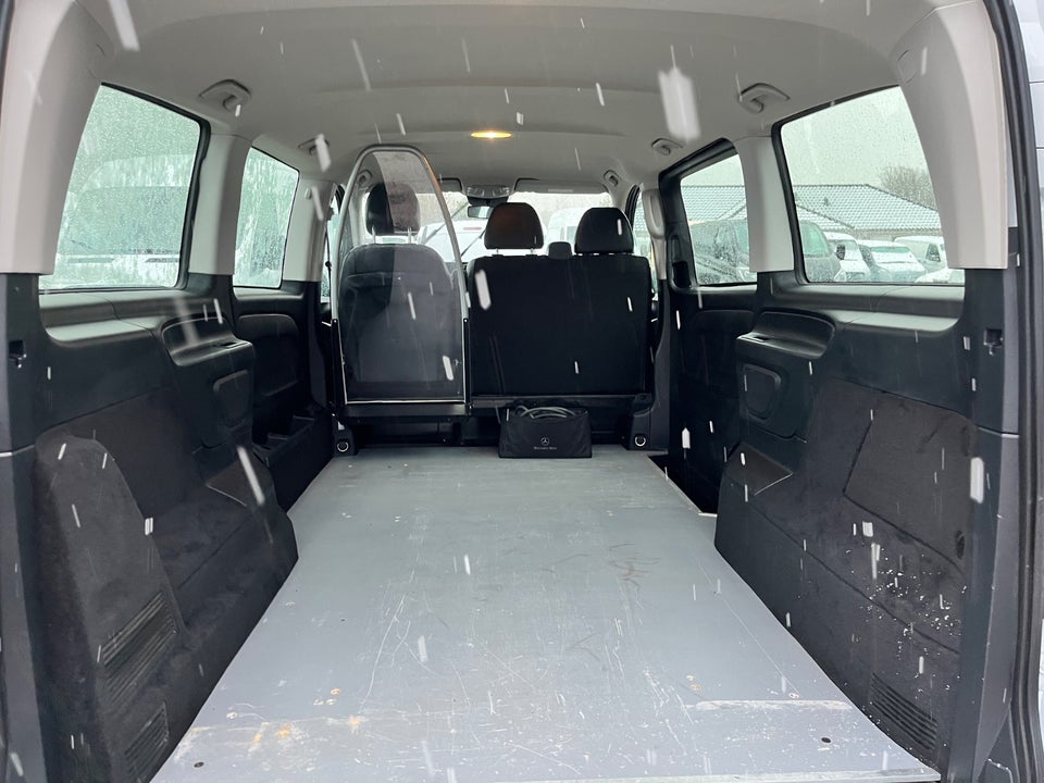 Mercedes eVito 129 Tourer PRO L Van