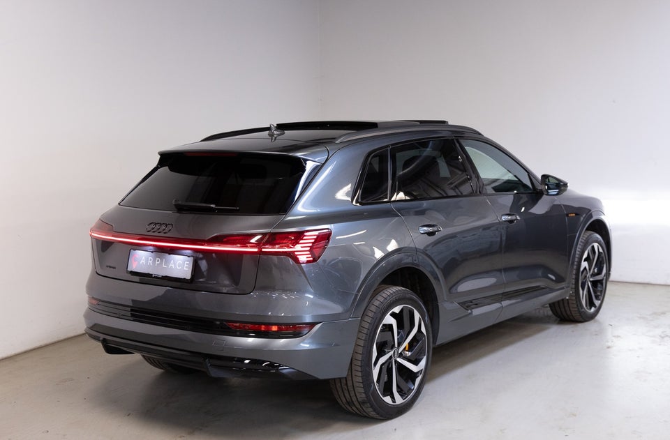 Audi e-tron 55 S-line quattro 5d