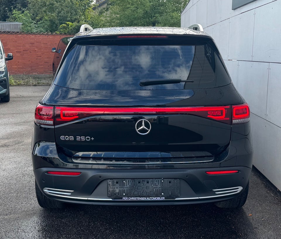 Mercedes EQB250+ 5d