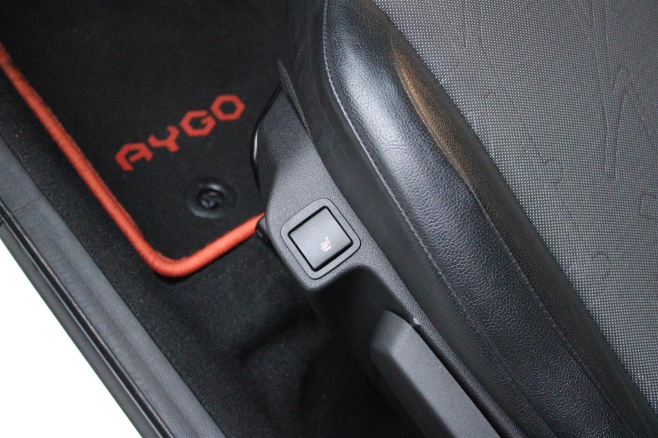Toyota Aygo 1,0 VVT-i x-style 5d