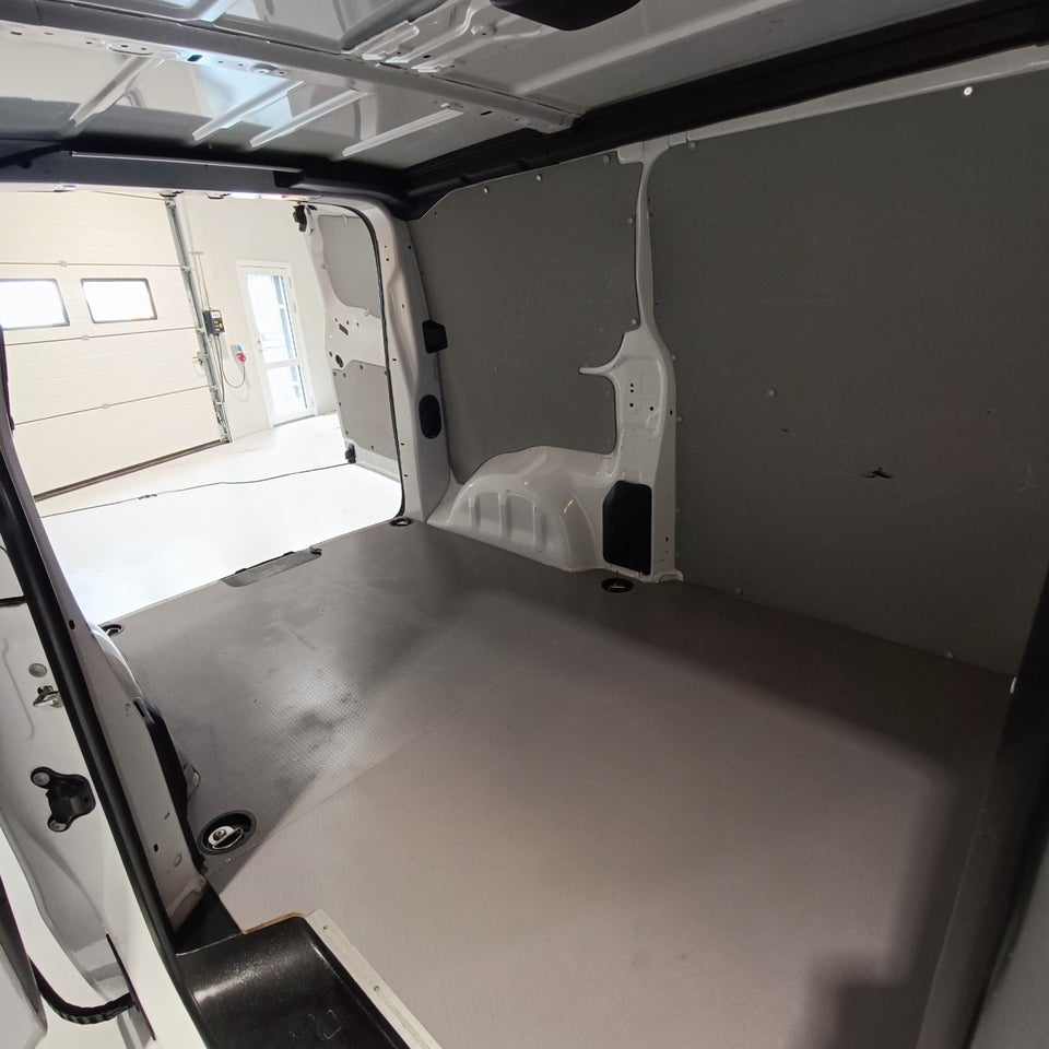 Peugeot Expert 2,0 BlueHDi 177 L2 Premium EAT8 Van