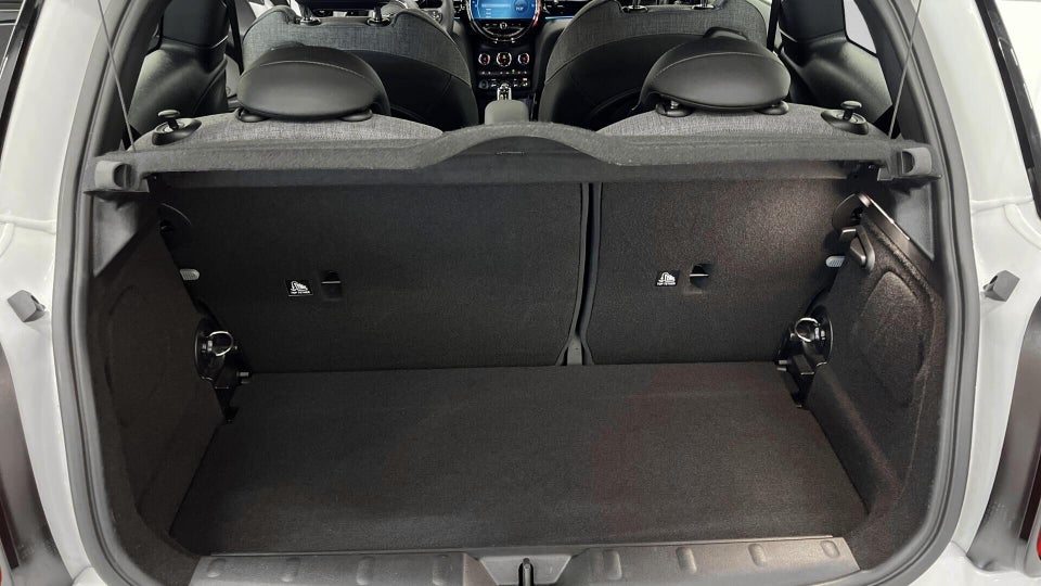 MINI Cooper SE Classic Trim 3d