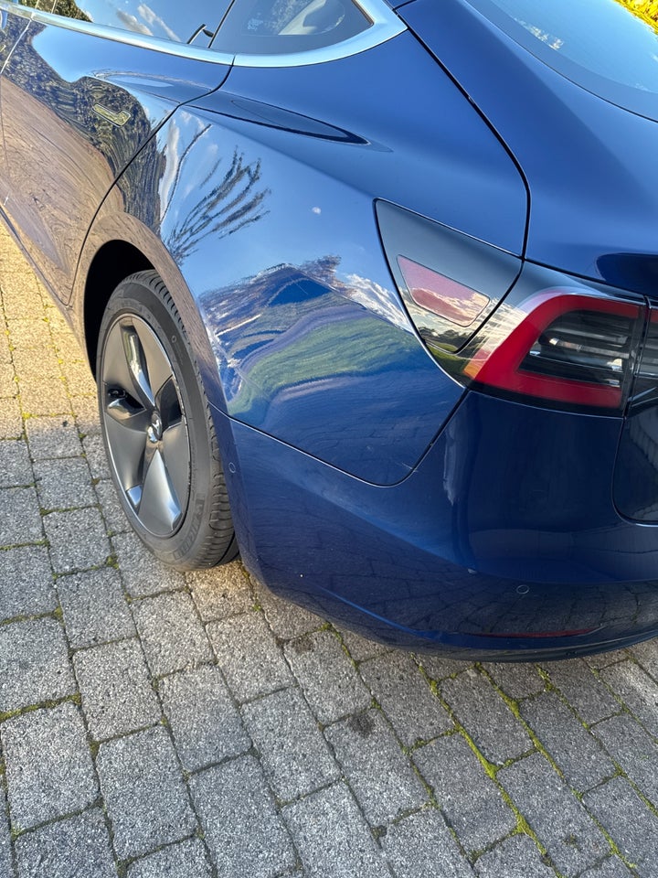 Tesla Model 3 Long Range AWD 4d