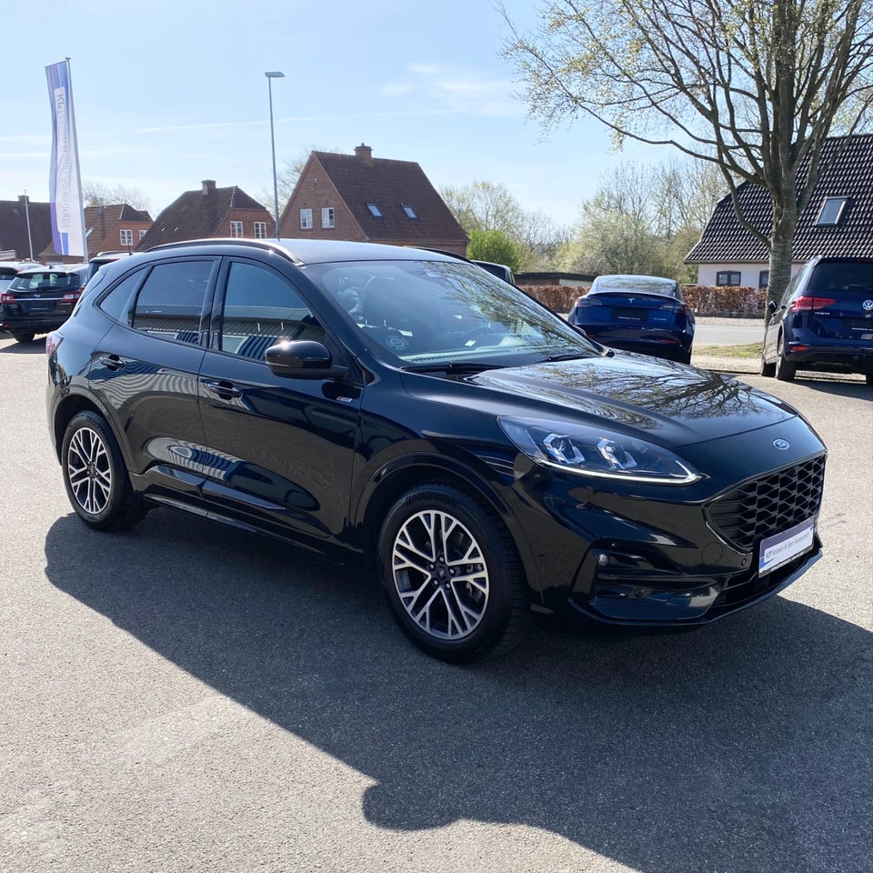 Ford Kuga 2,5 PHEV ST-Line X CVT 5d