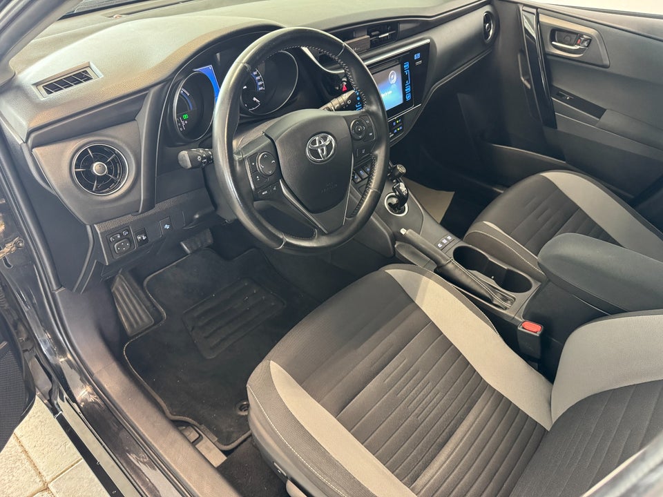 Toyota Auris 1,8 Hybrid H2 Comfort CVT 5d