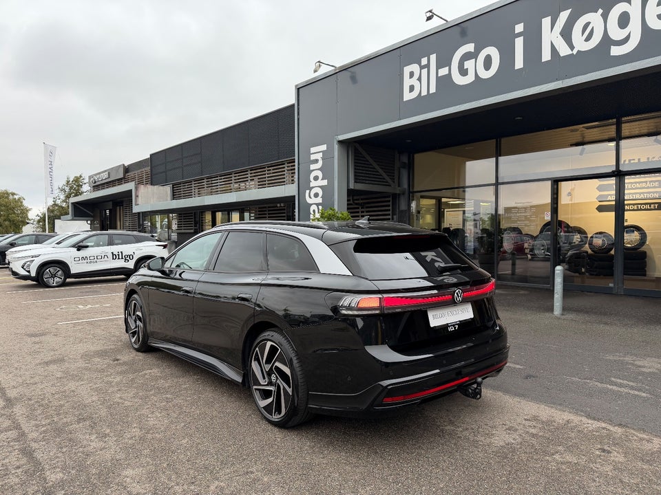 VW ID.7 77 Pro Tourer 5d
