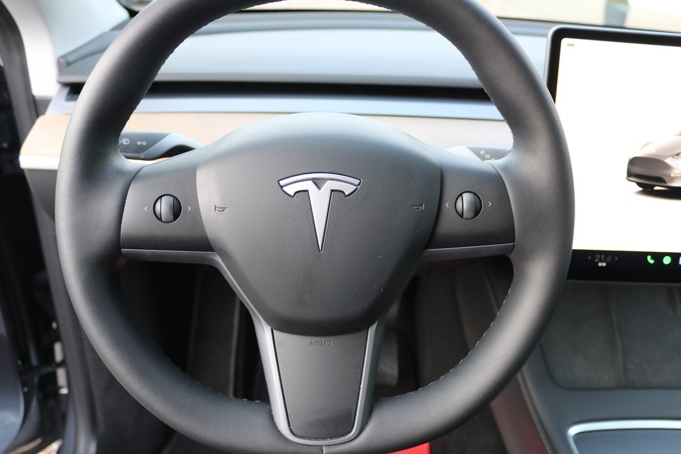 Tesla Model Y RWD 5d