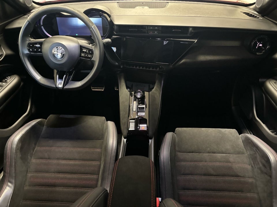 Alfa Romeo Junior Elettrica Speciale 5d